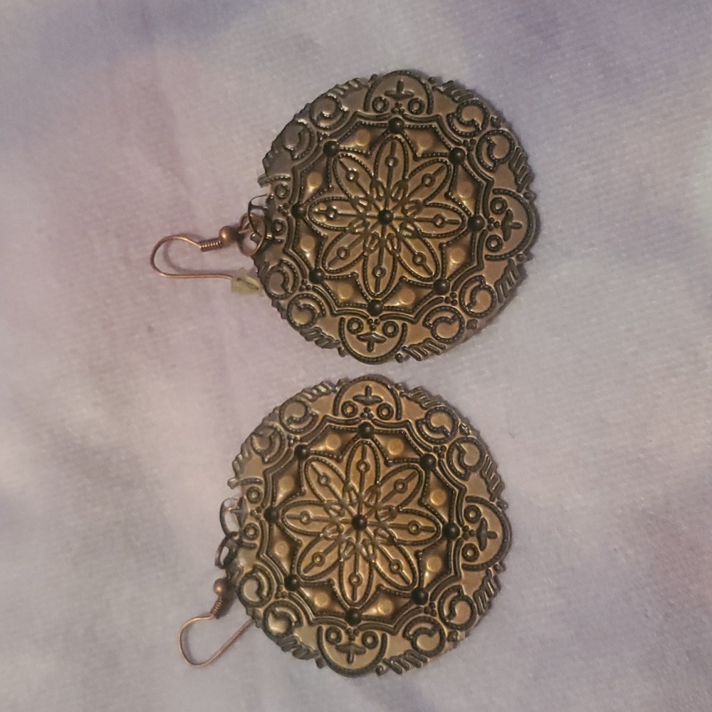 Earrings NWOT - Picture 3 of 4